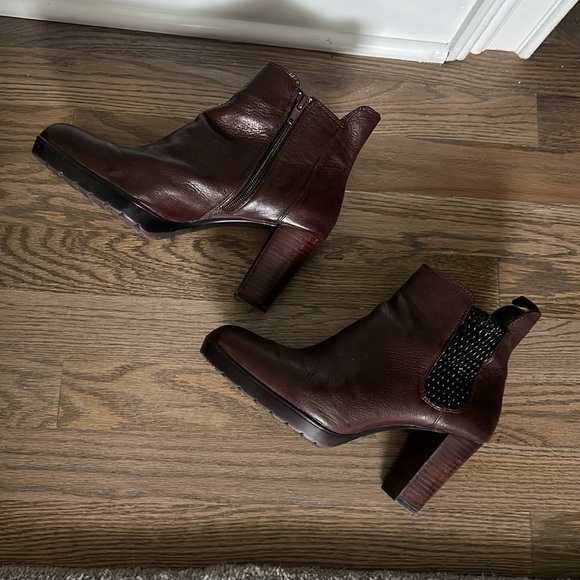 Bella Vita Ankle Boots - Picture 5 of 7